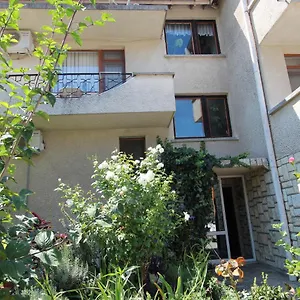  Guest house Izgrev Sarafovo Bulgaria
